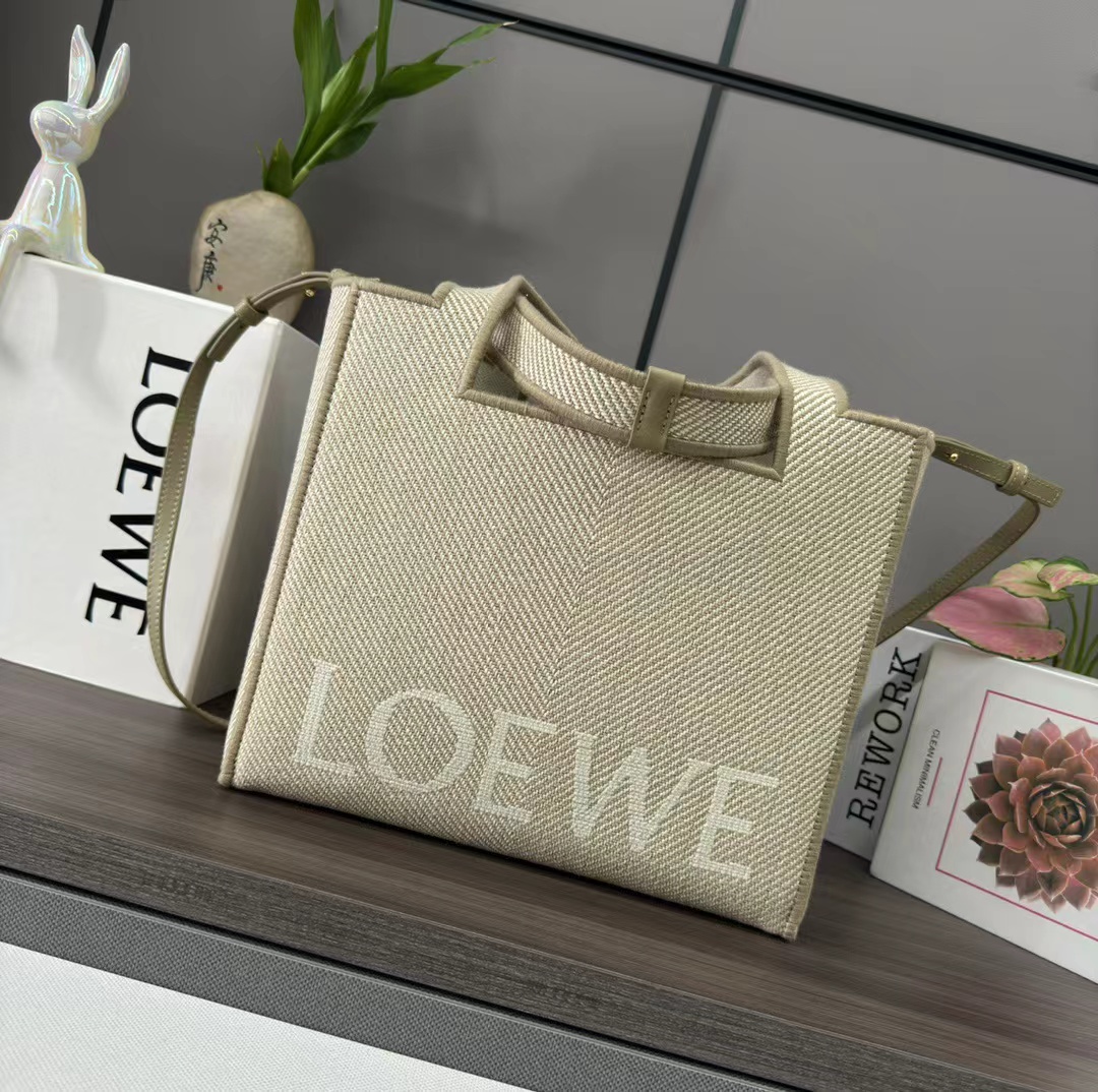 Loewe ロエベ バッグ