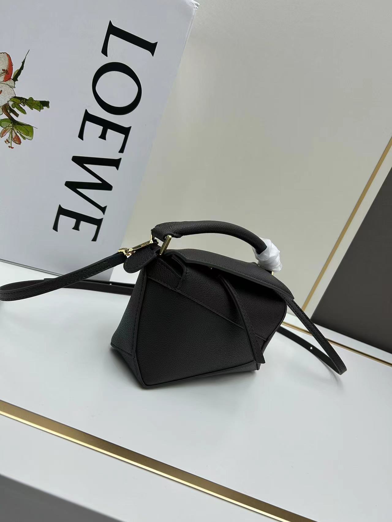 Loewe ロエベ バッグ