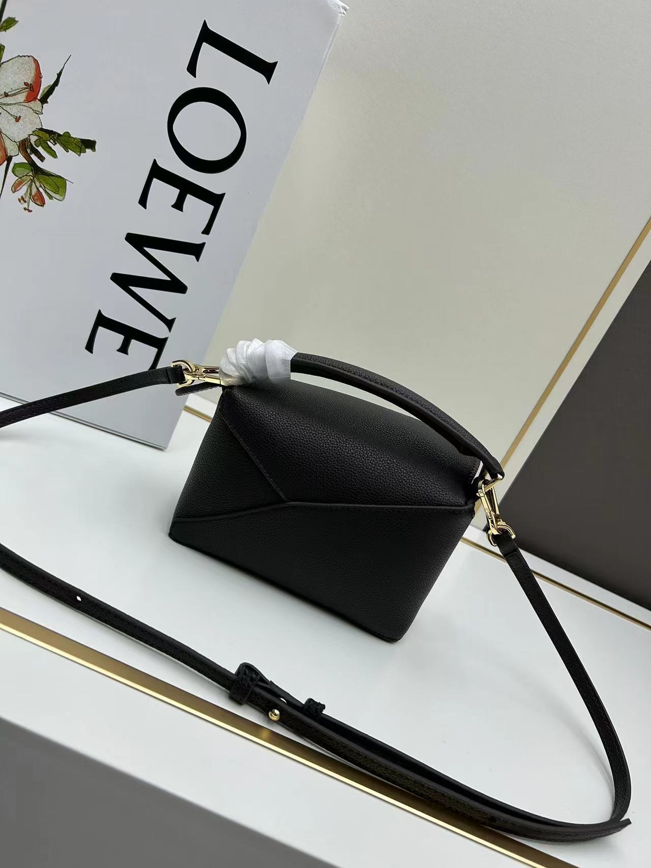 Loewe ロエベ バッグ