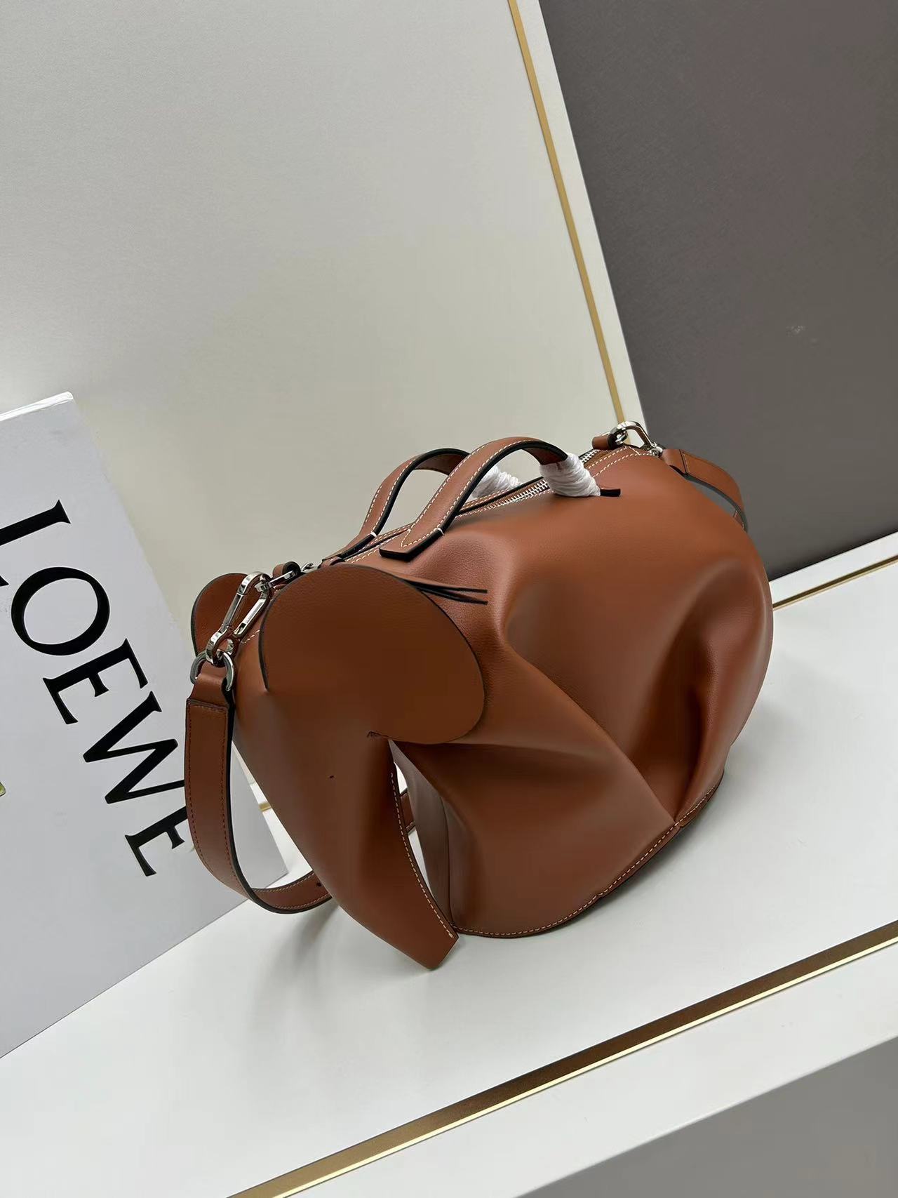 Loewe ロエベ バッグ