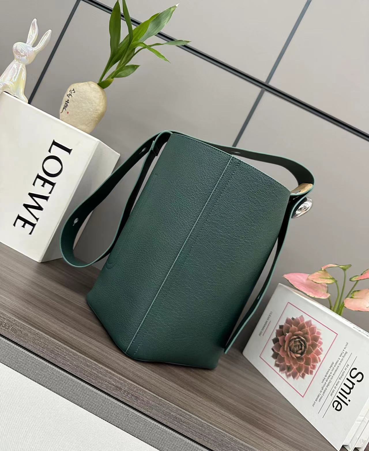 Loewe ロエベ バッグ