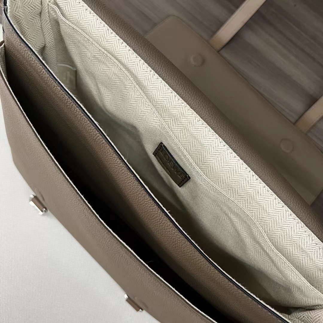 Loewe ロエベ バッグ