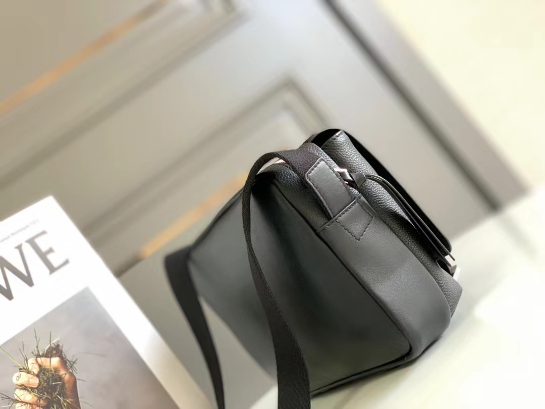 Loewe ロエベ バッグ