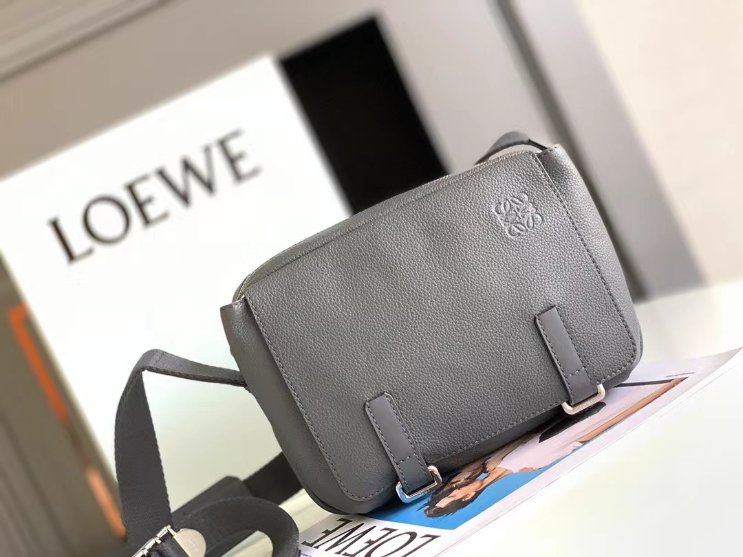 Loewe ロエベ バッグ