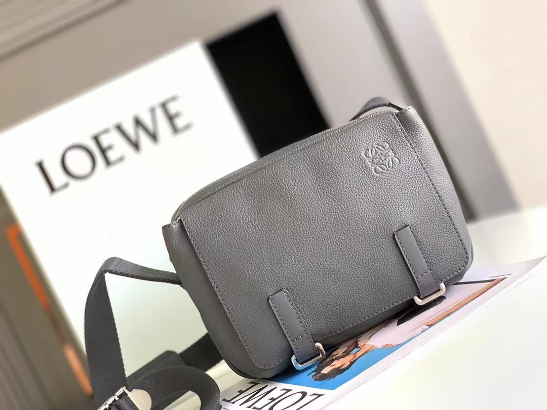 Loewe ロエベ バッグ