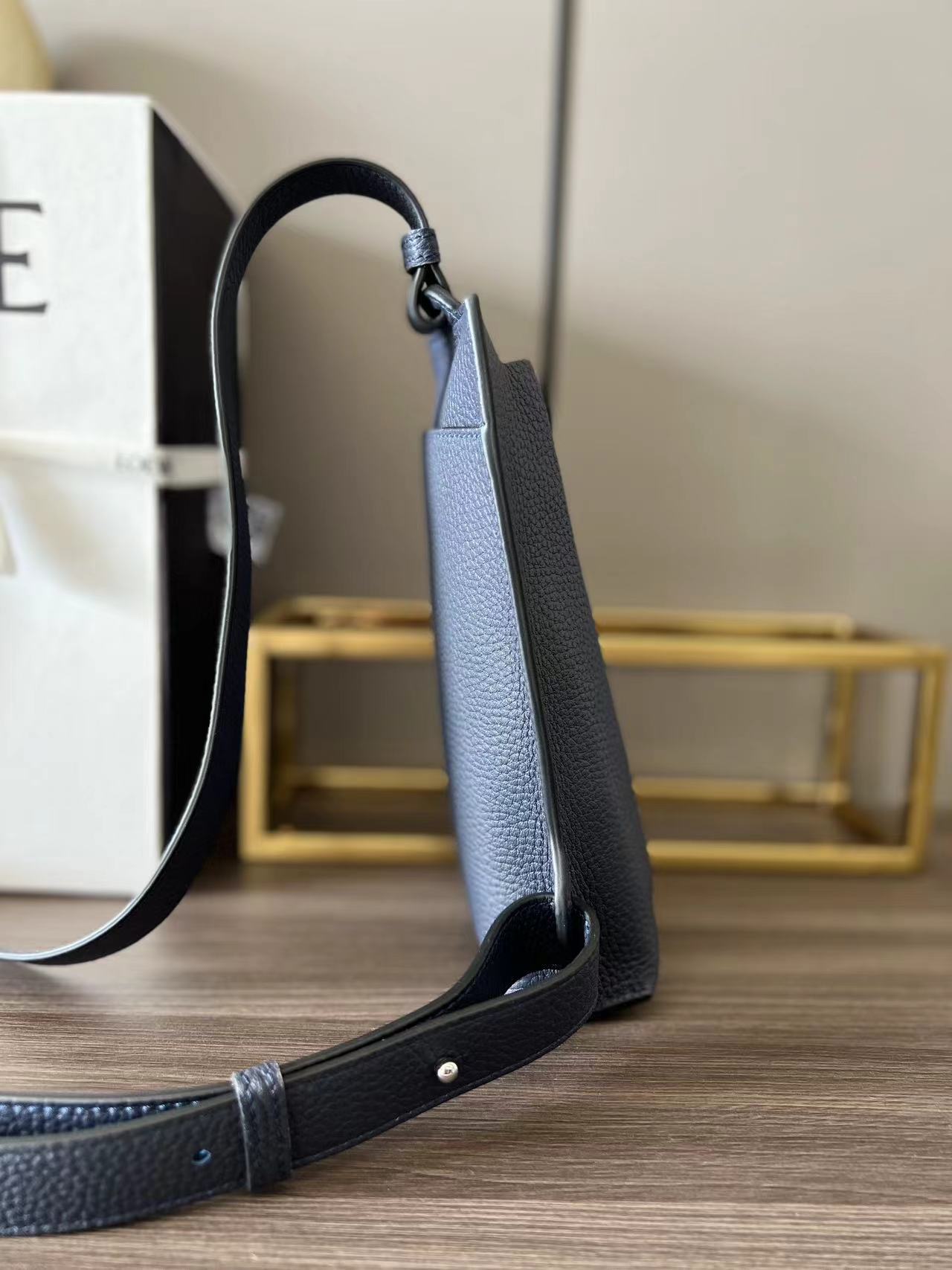 Loewe ロエベ バッグ