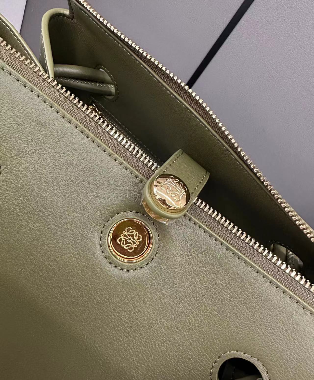 Loewe ロエベ バッグ