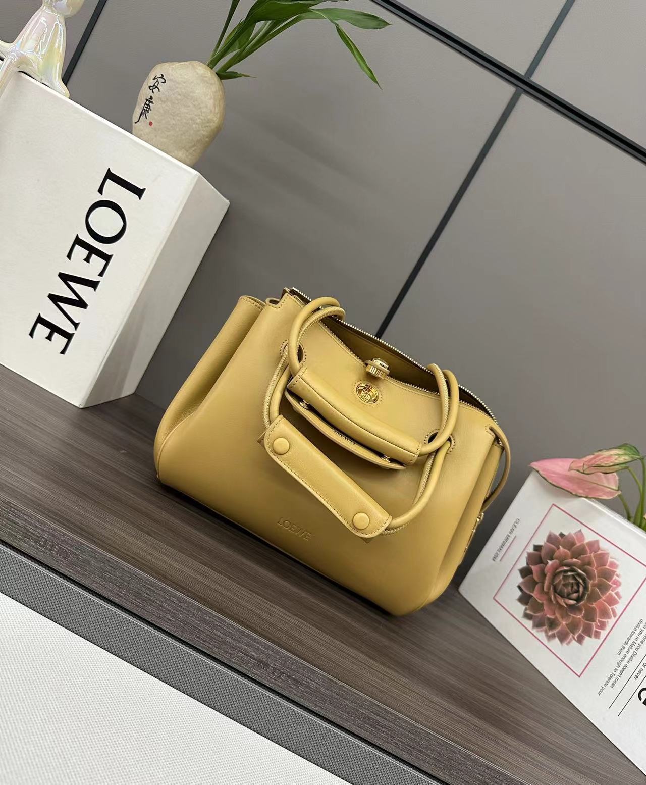 Loewe ロエベ バッグ