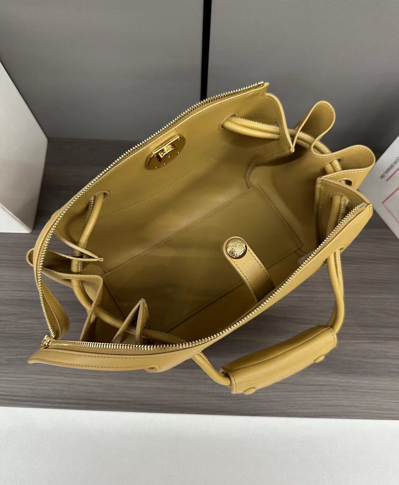 Loewe ロエベ バッグ