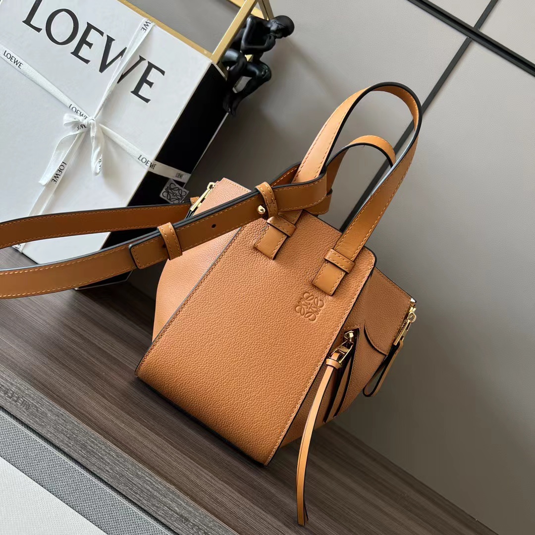 Loewe ロエベ バッグ