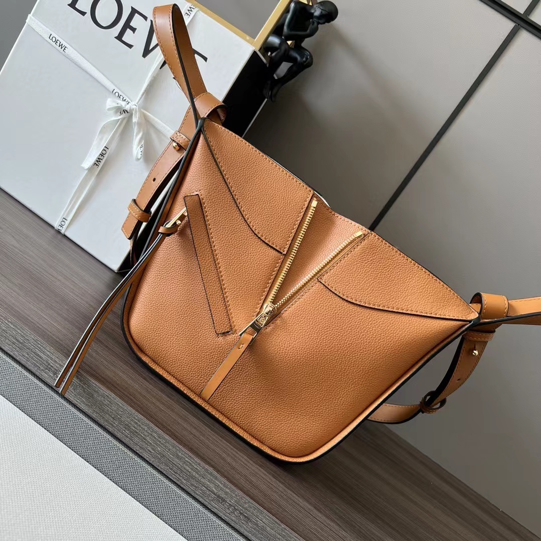 Loewe ロエベ バッグ