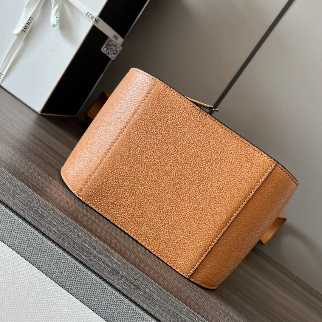 Loewe ロエベ バッグ