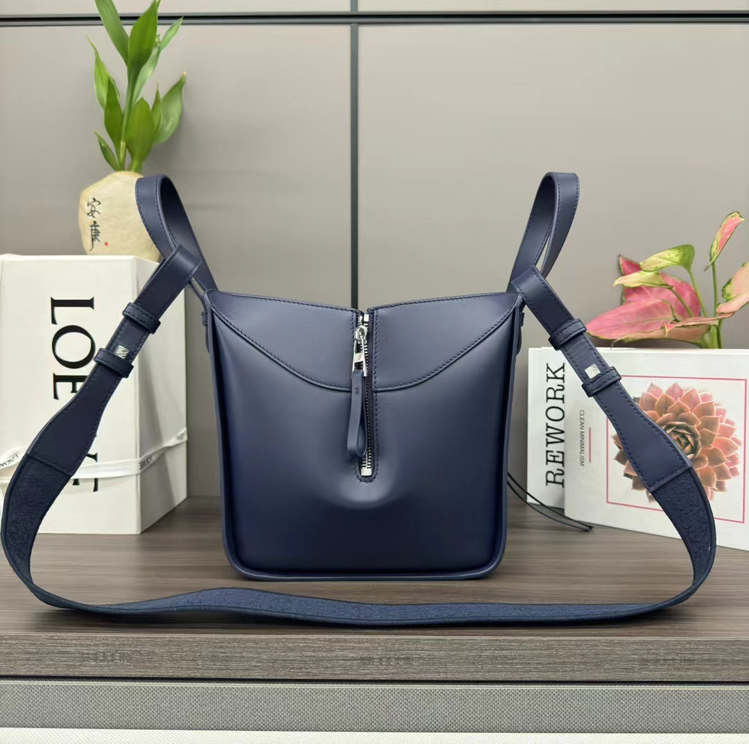 Loewe ロエベ バッグ