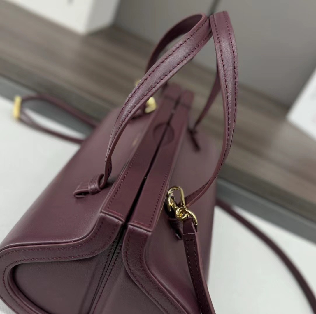 Loewe ロエベ バッグ