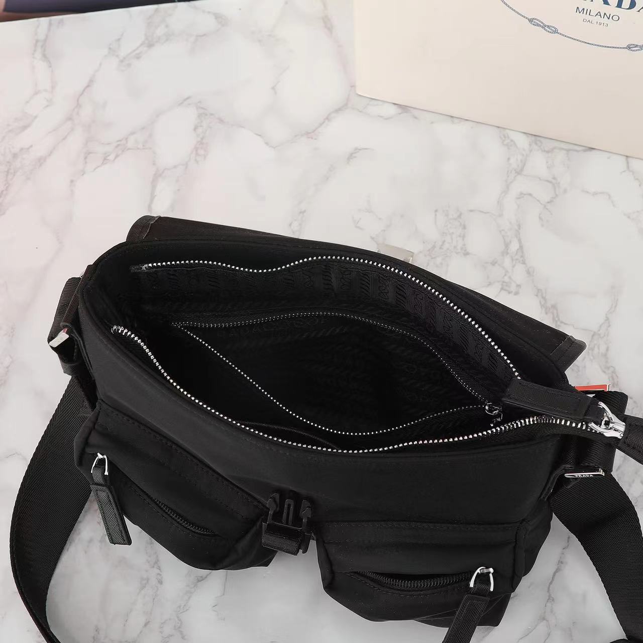 Prada プラダ バッグ