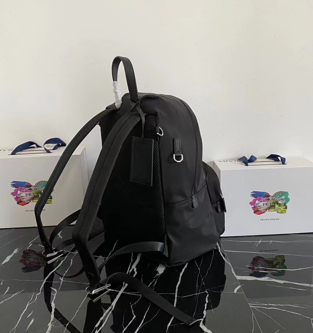 Prada プラダ バッグ