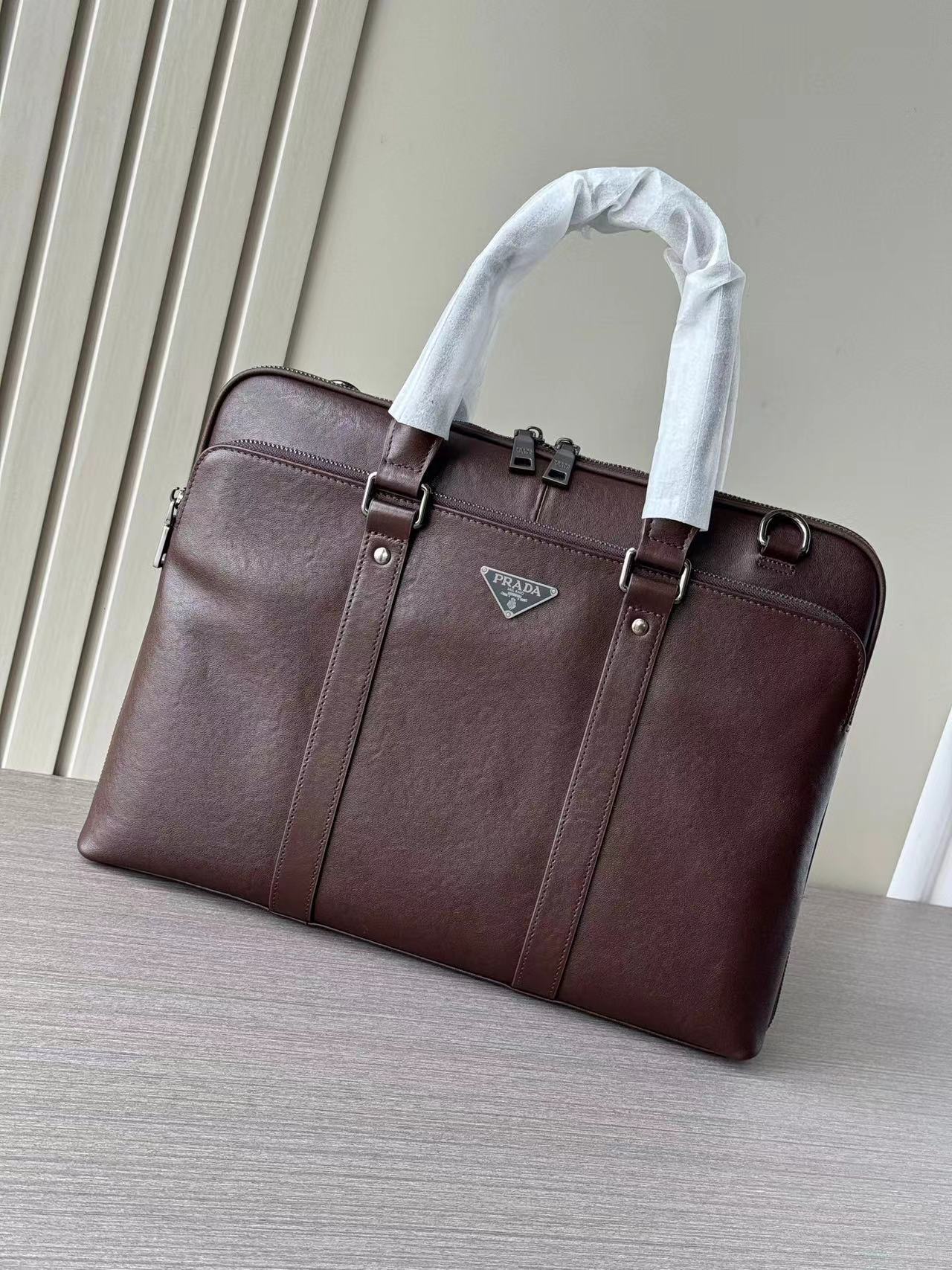 Prada プラダ バッグ