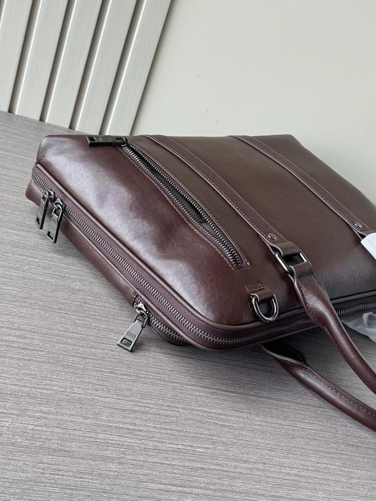 Prada プラダ バッグ