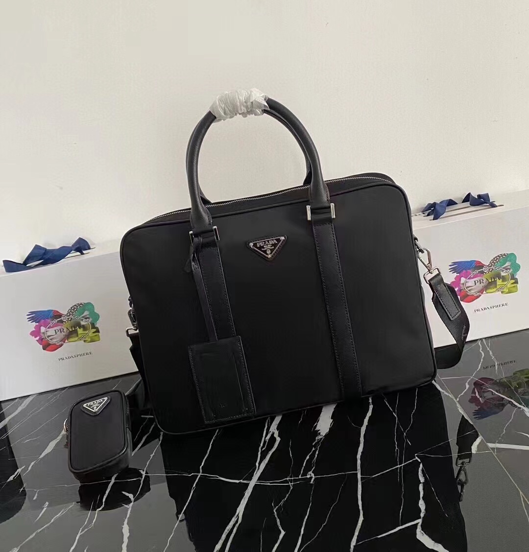 Prada プラダ バッグ