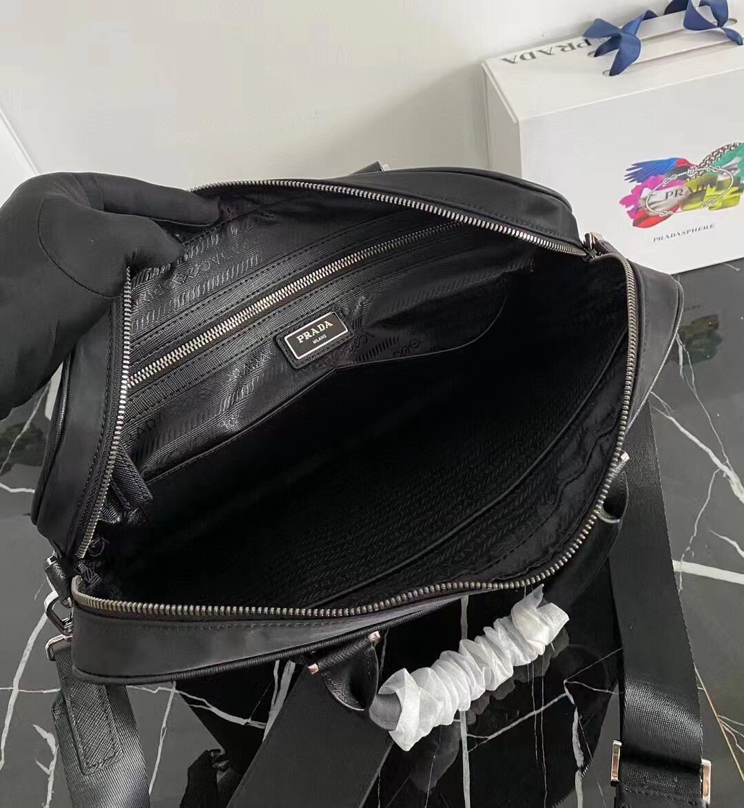 Prada プラダ バッグ