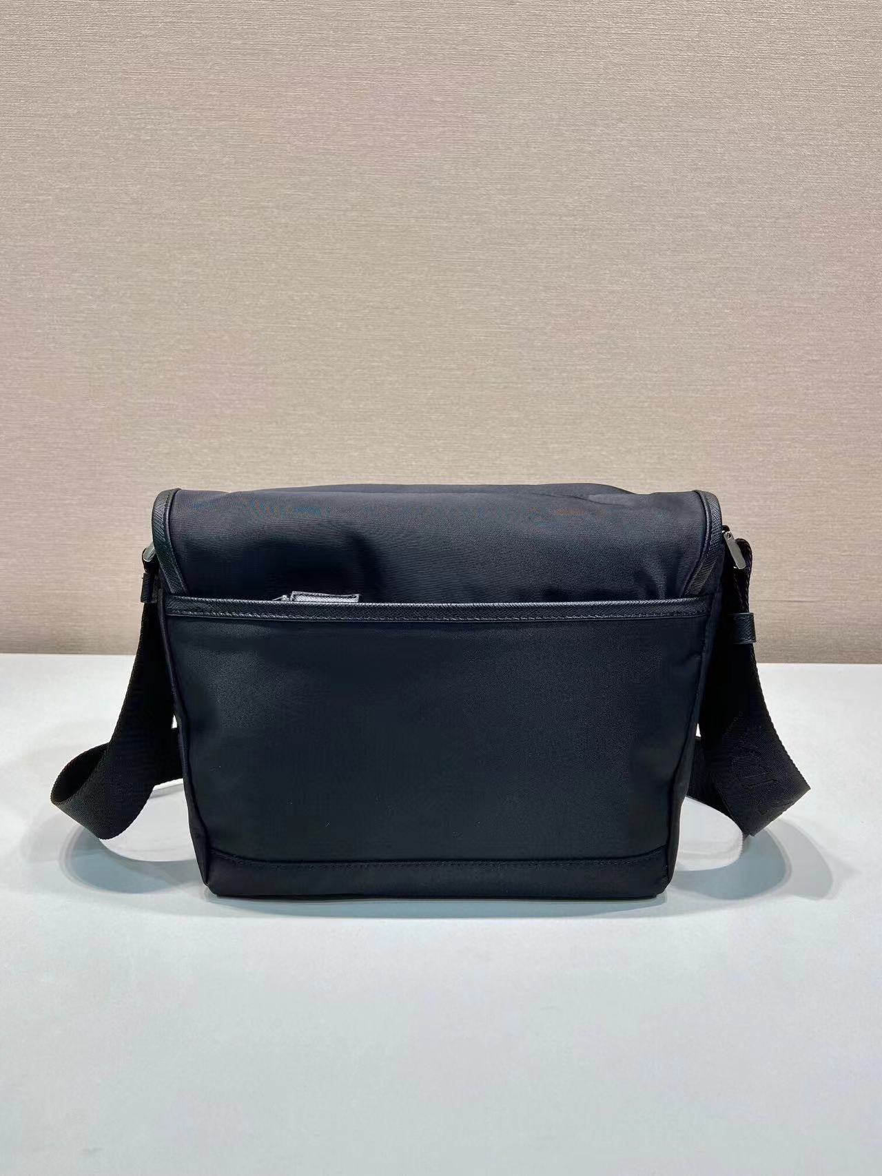Prada プラダ バッグ