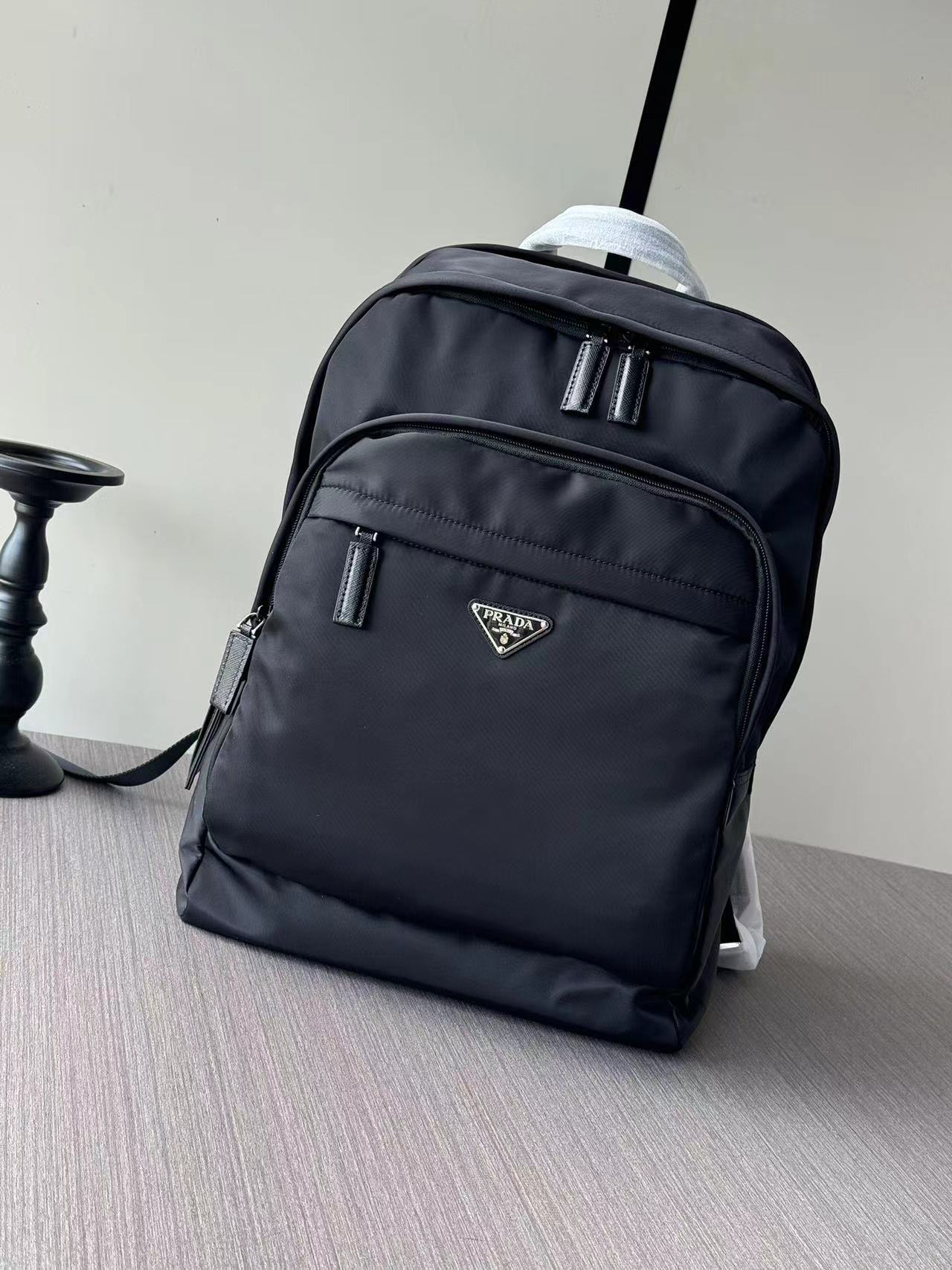 Prada プラダ バッグ