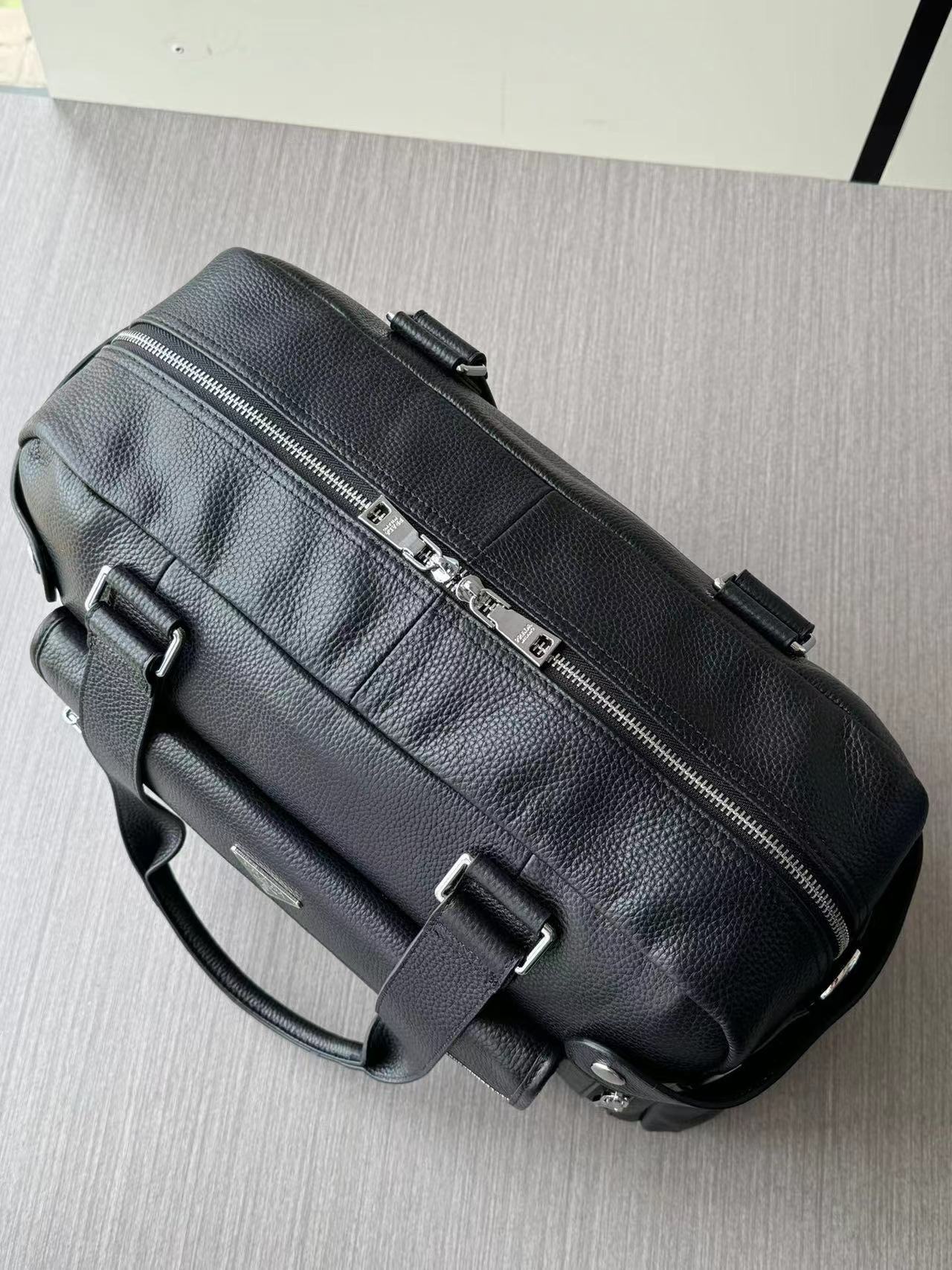 Prada プラダ バッグ