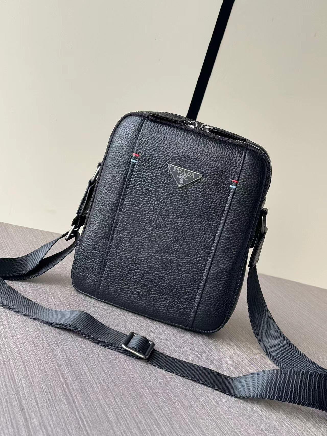 Prada プラダ バッグ