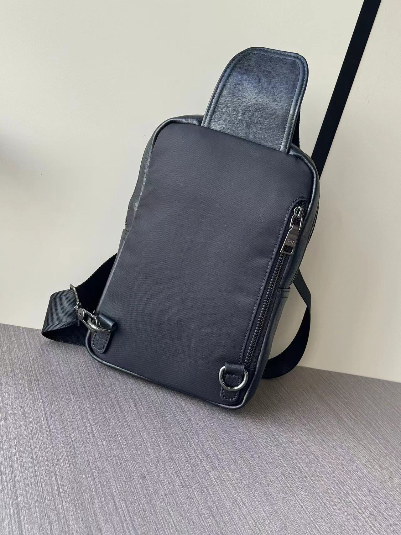 Prada プラダ バッグ