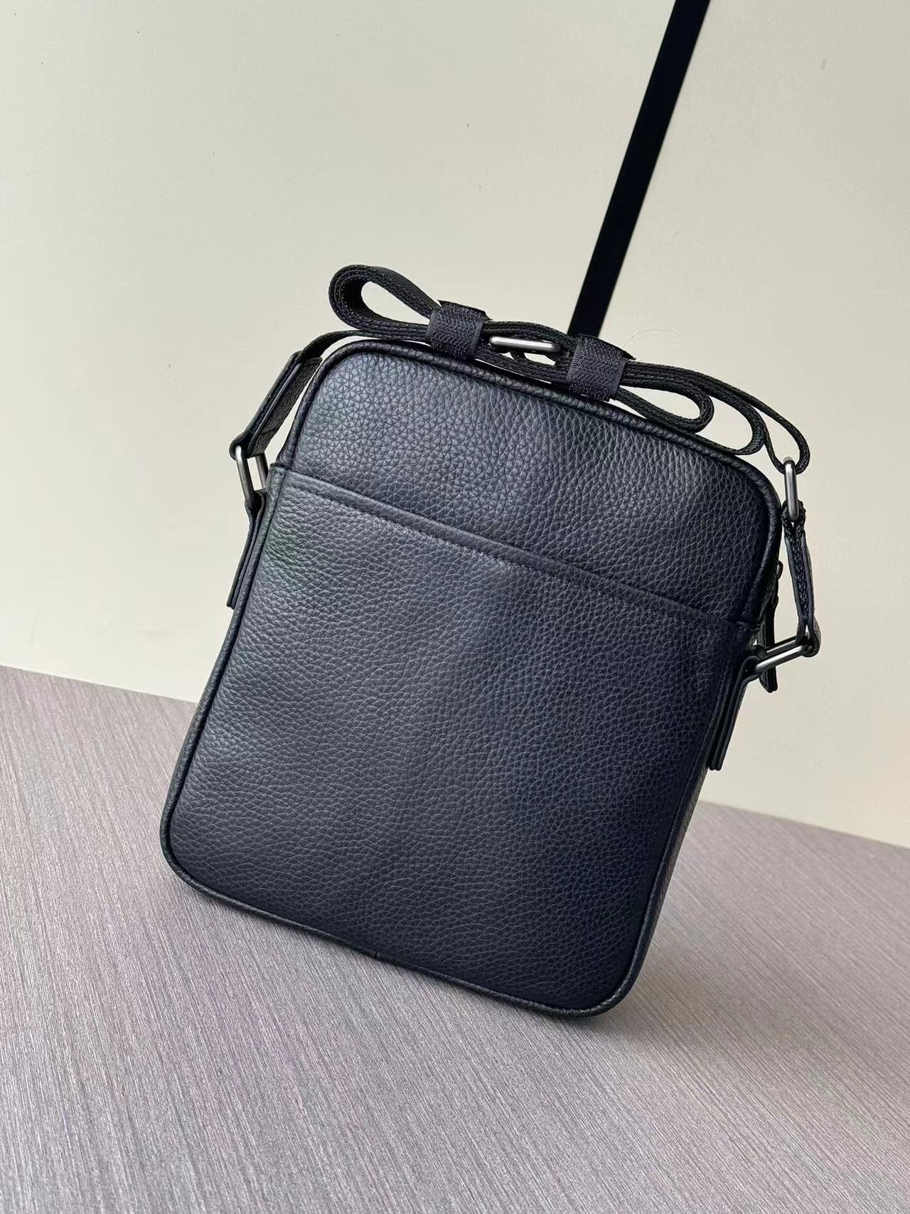 Prada プラダ バッグ