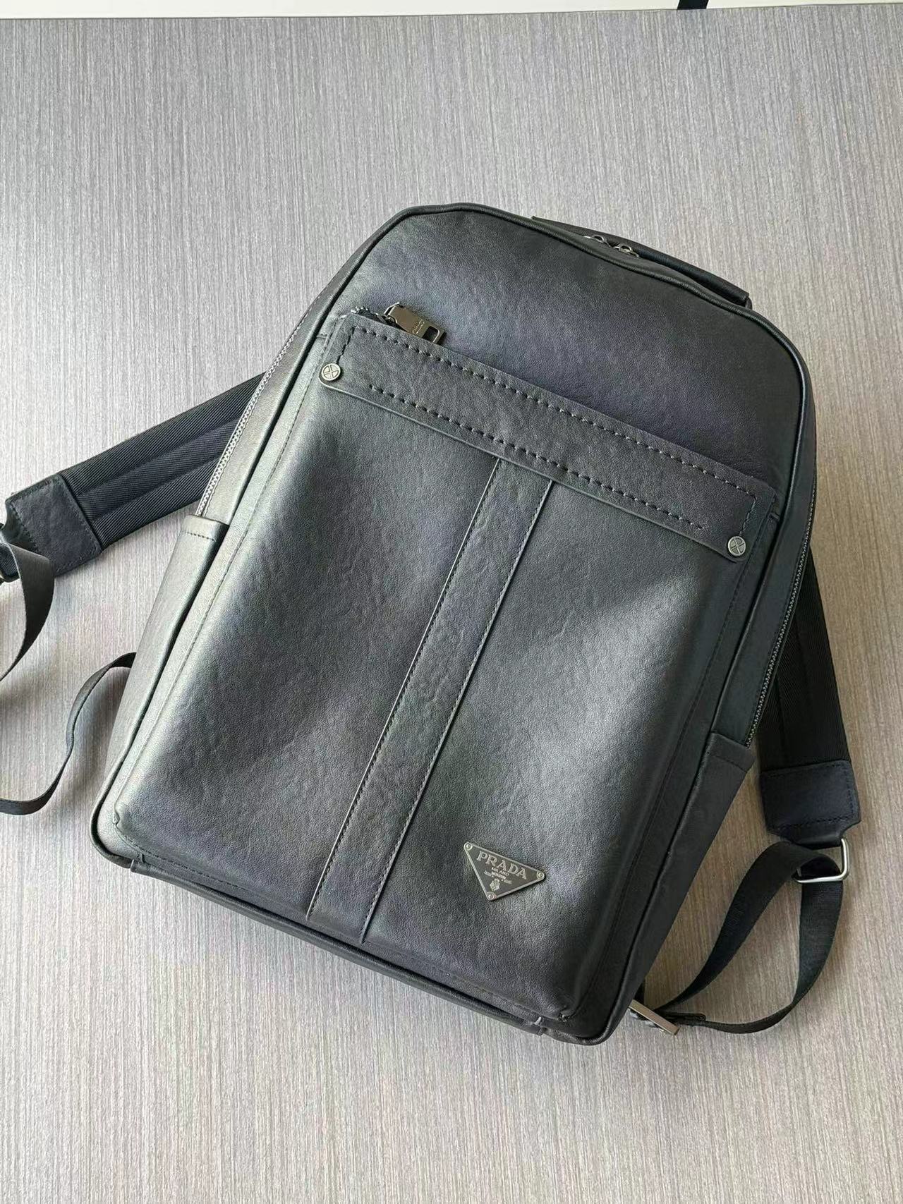 Prada プラダ バッグ