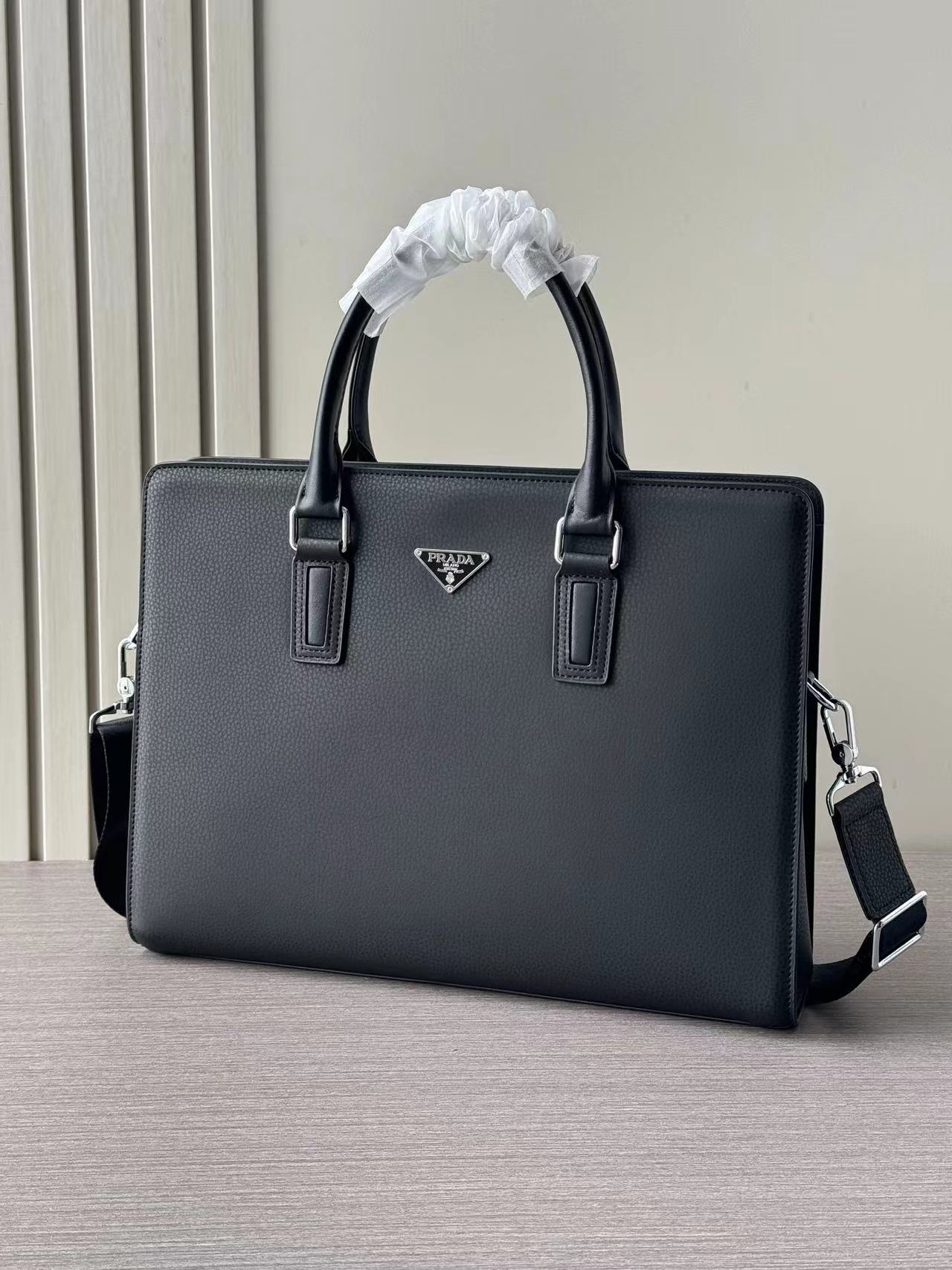 Prada プラダ バッグ