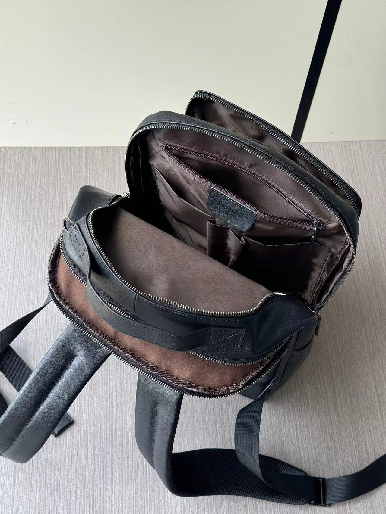 Prada プラダ バッグ