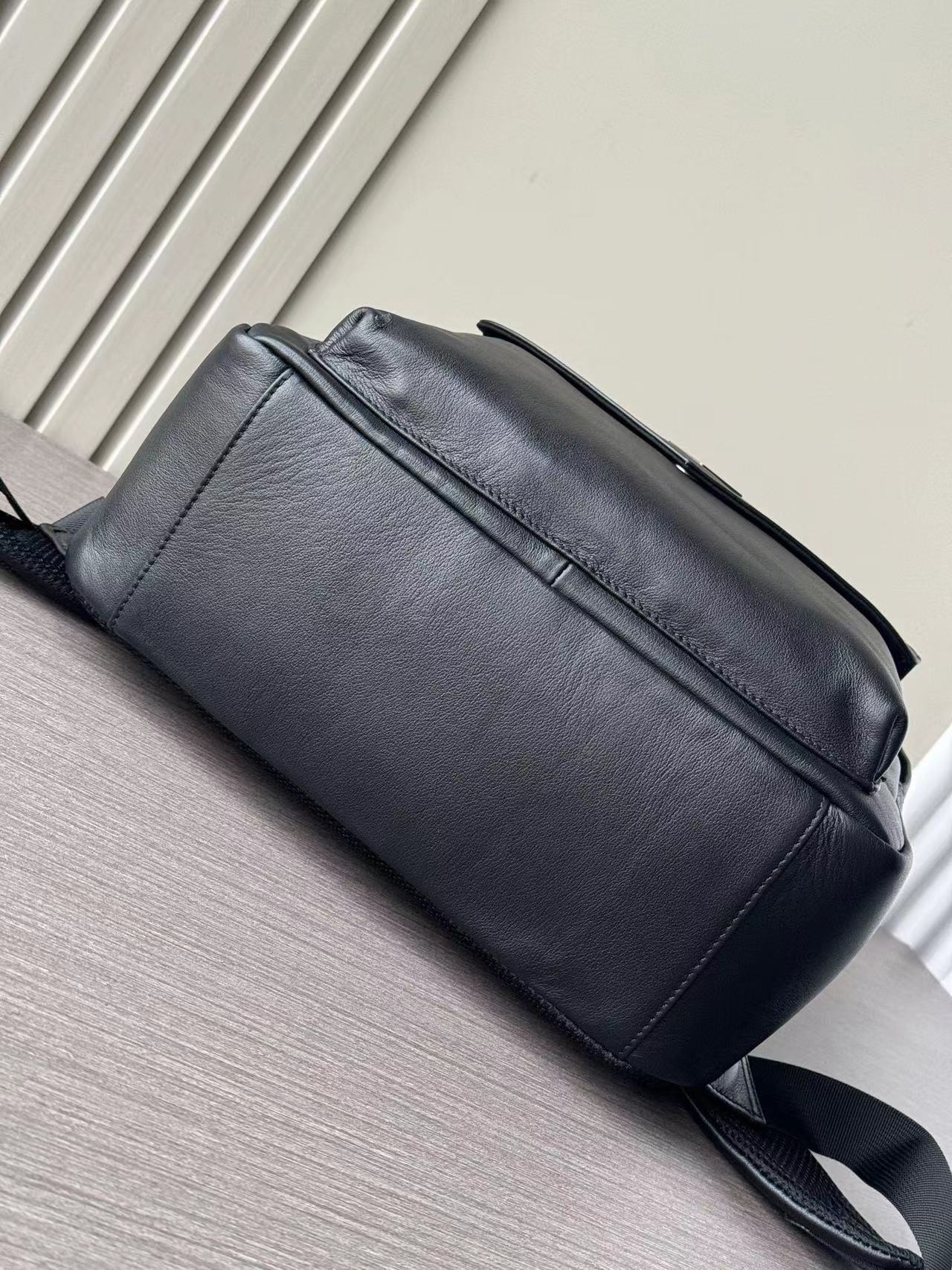 Prada プラダ バッグ