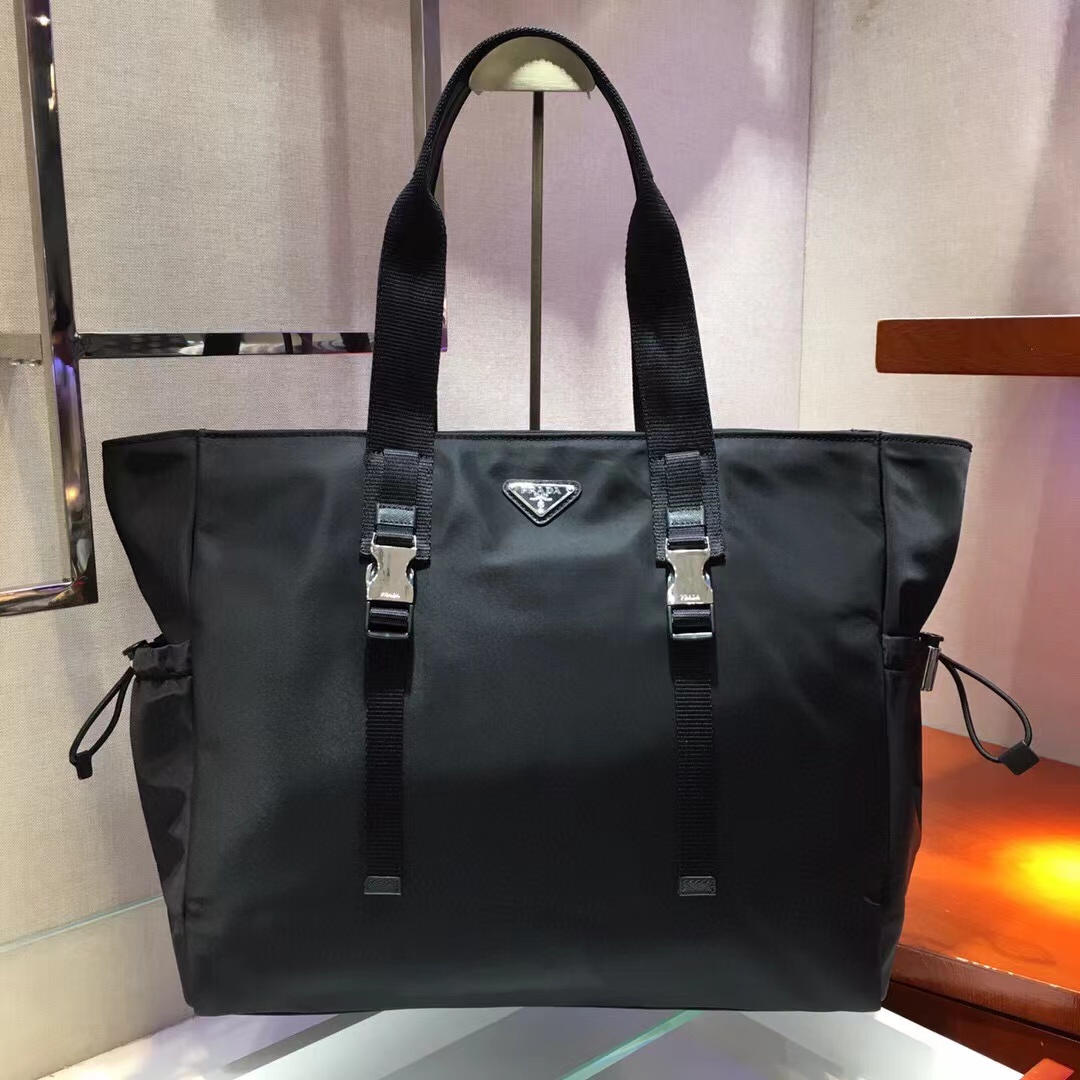 Prada プラダ バッグ