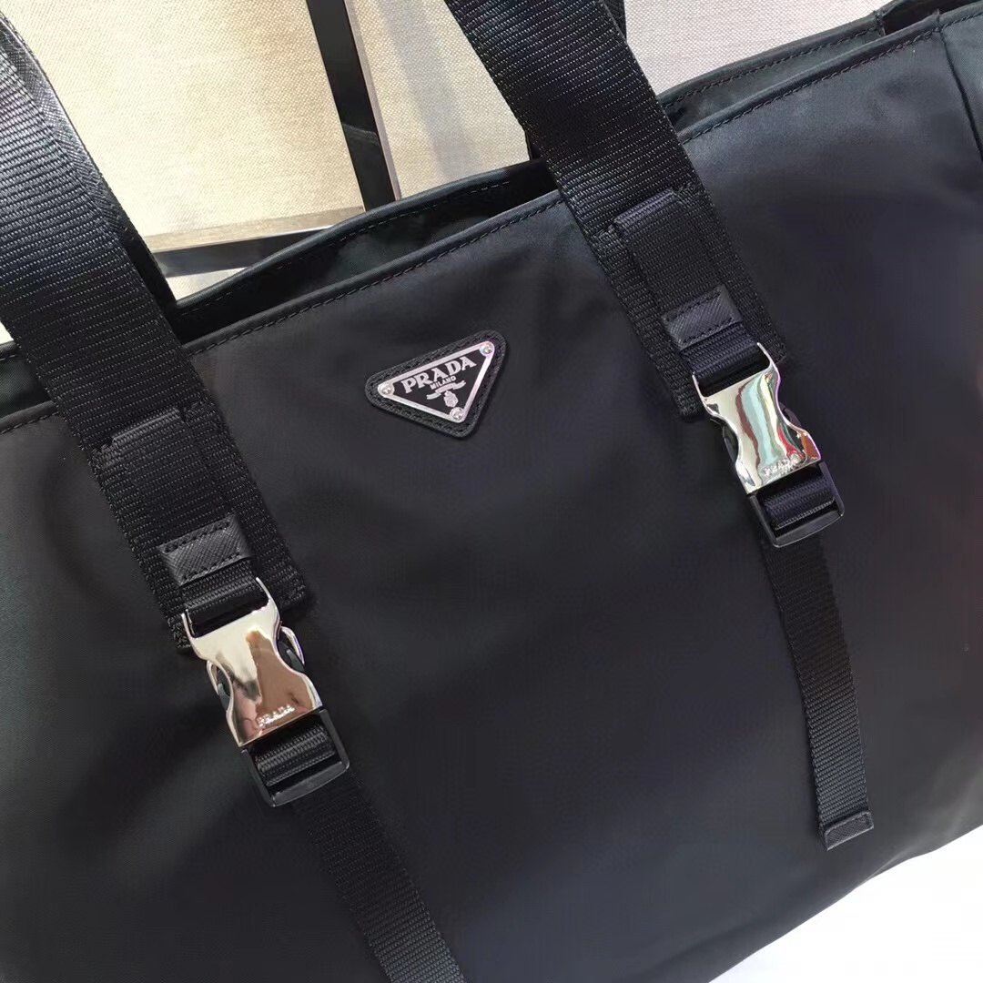 Prada プラダ バッグ