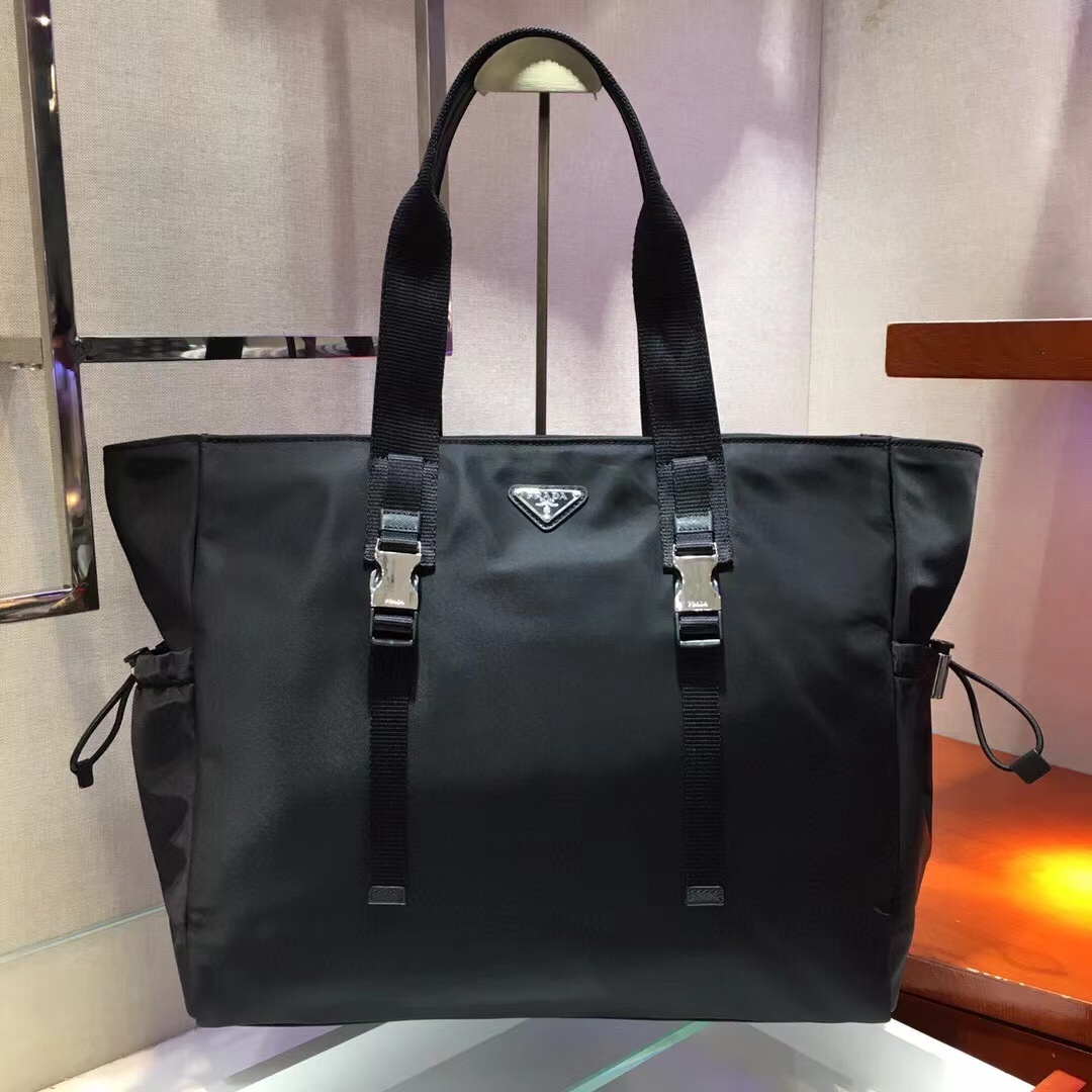Prada プラダ バッグ