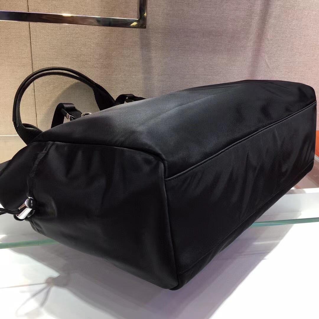 Prada プラダ バッグ