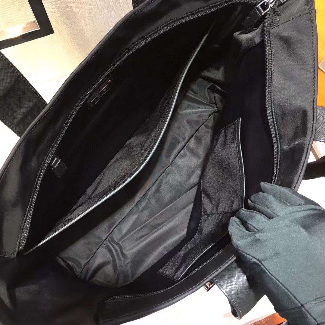 Prada プラダ バッグ