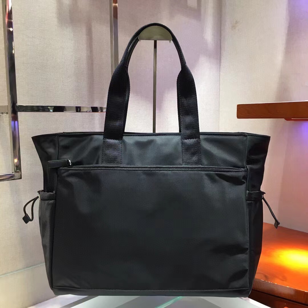 Prada プラダ バッグ