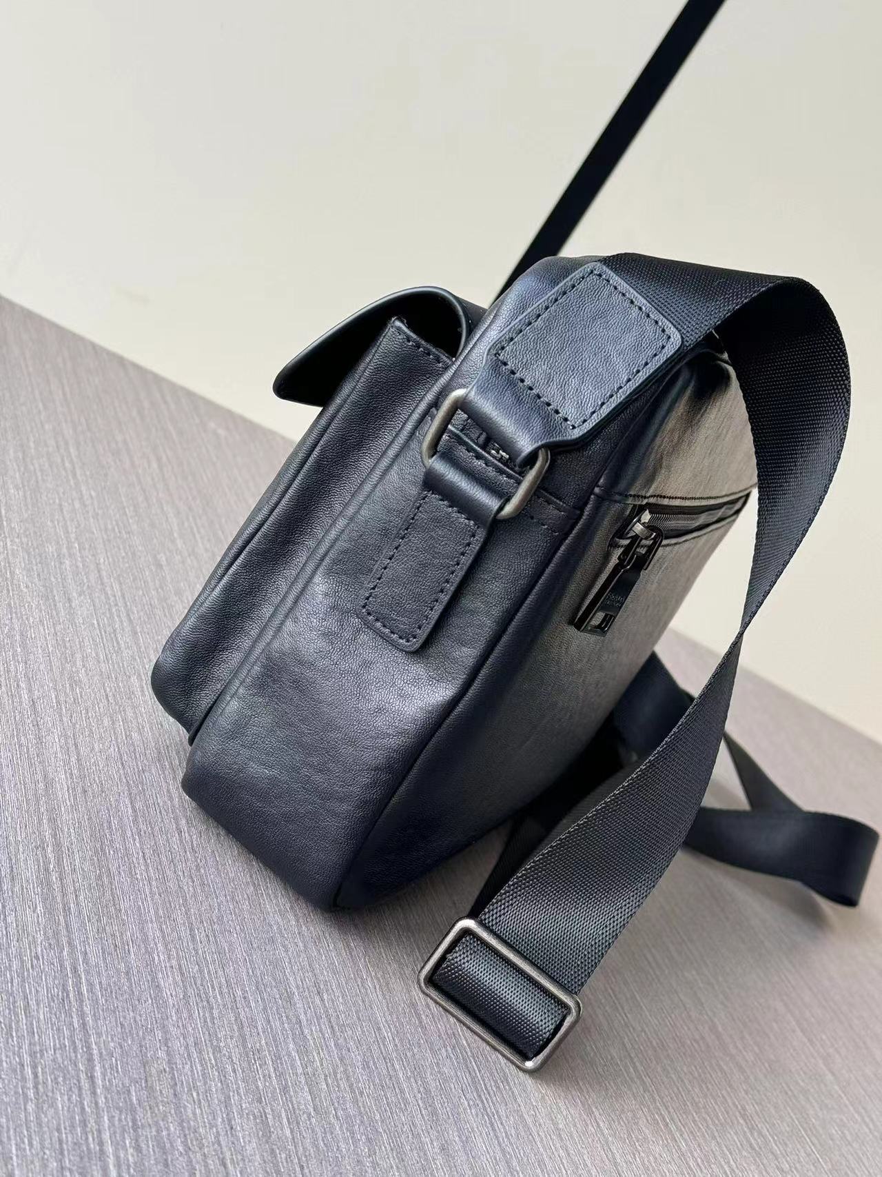 Prada プラダ バッグ