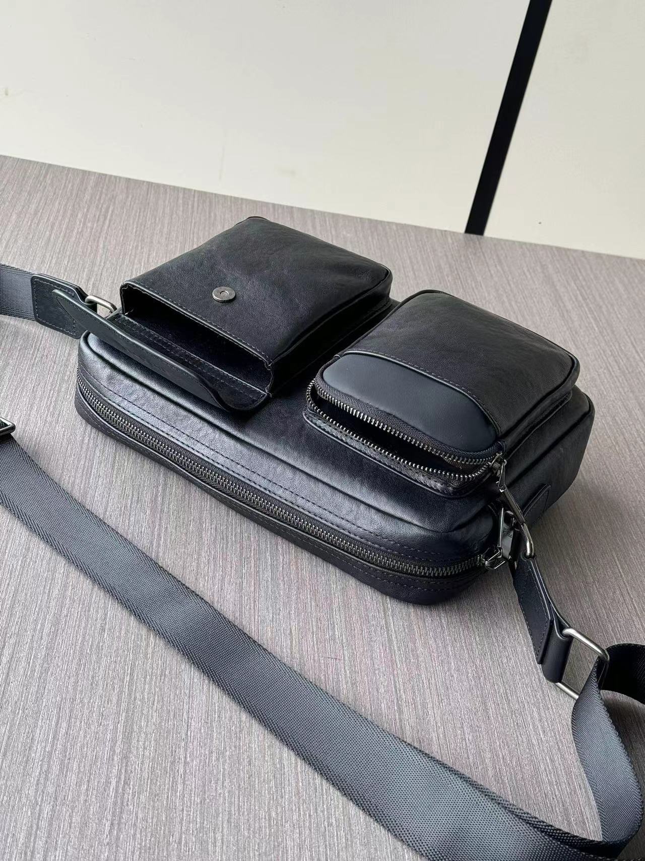 Prada プラダ バッグ
