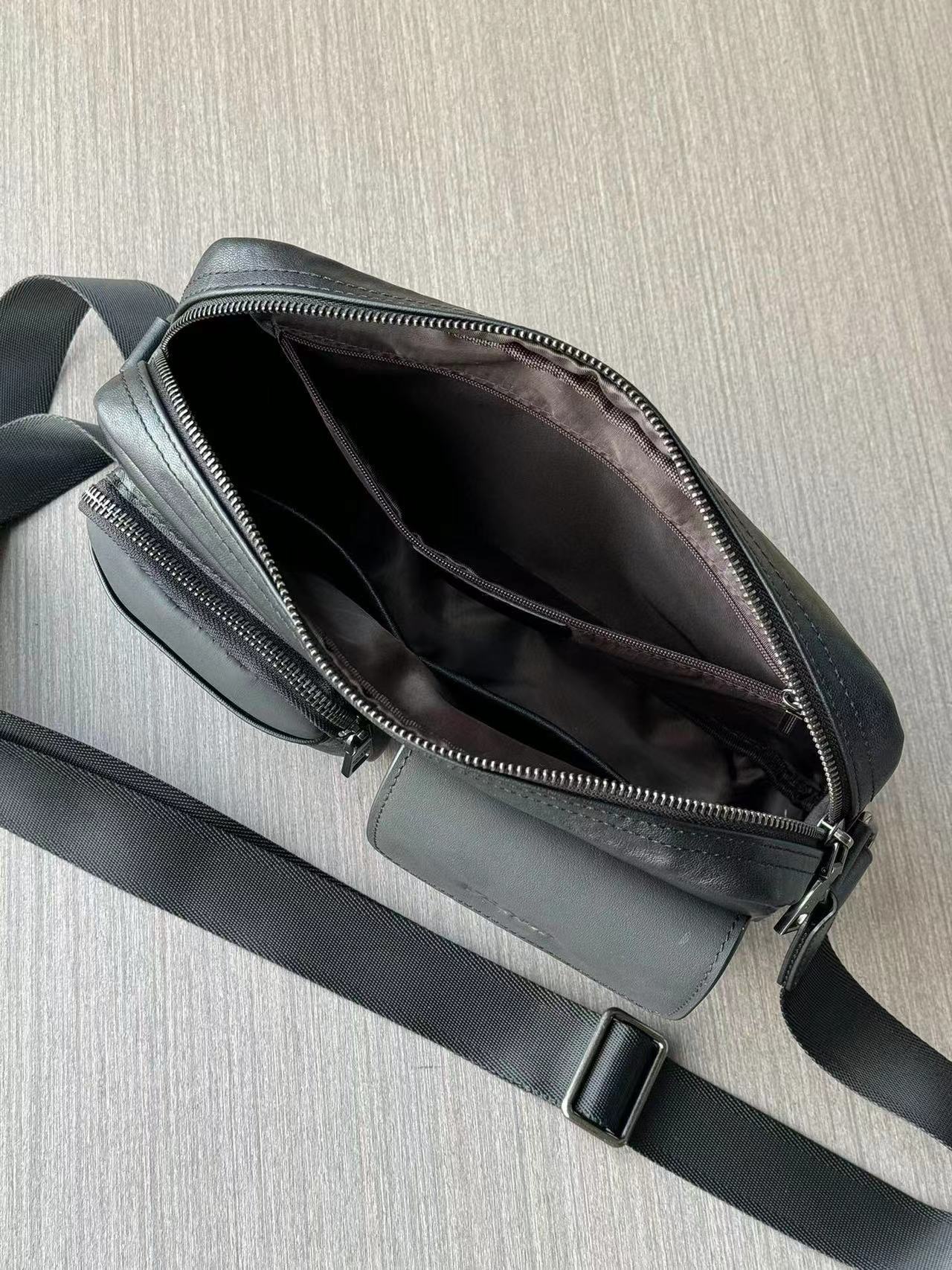 Prada プラダ バッグ