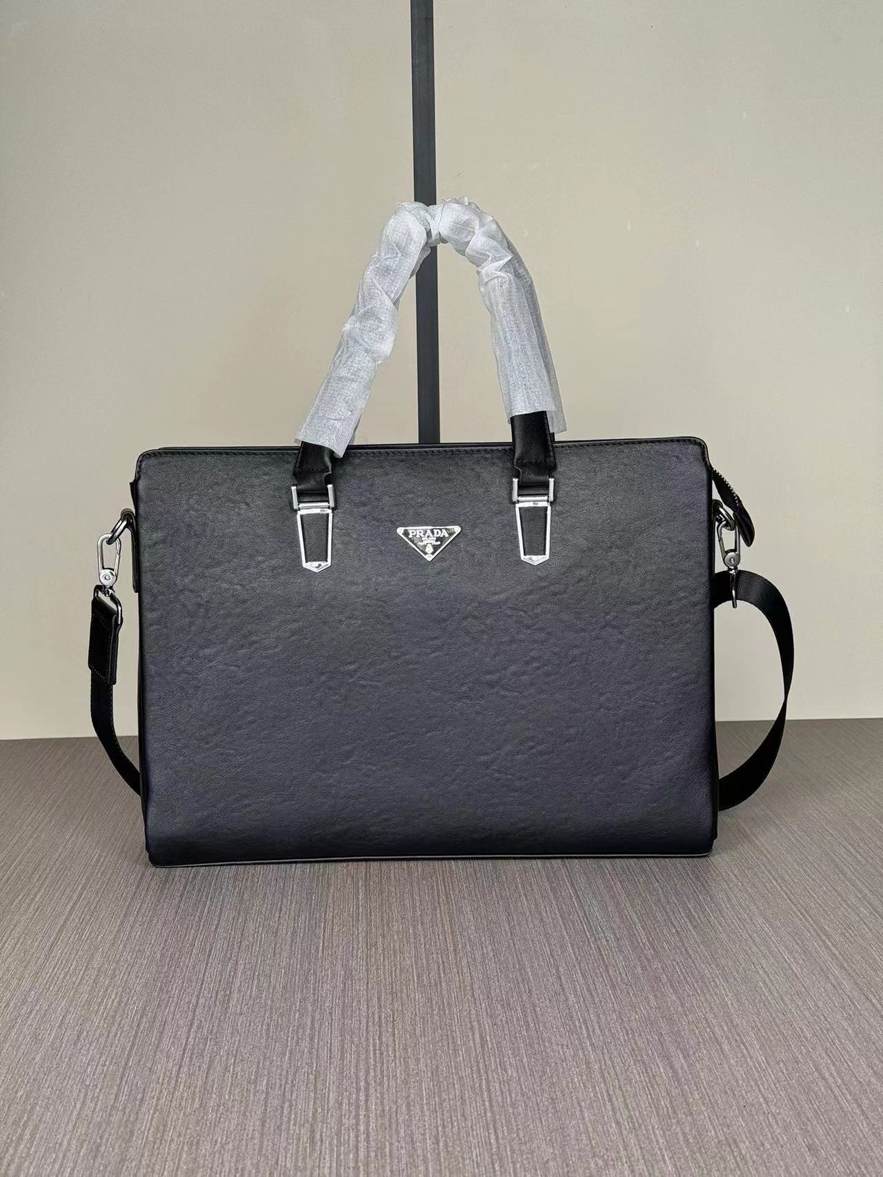 Prada プラダ バッグ