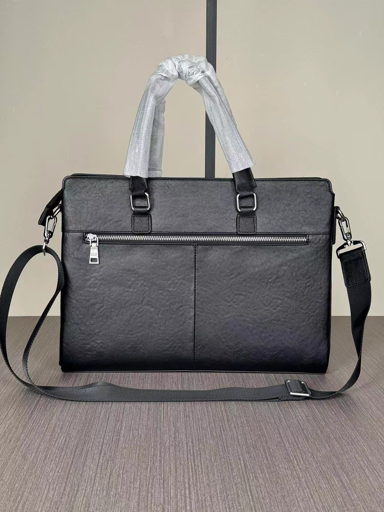 Prada プラダ バッグ