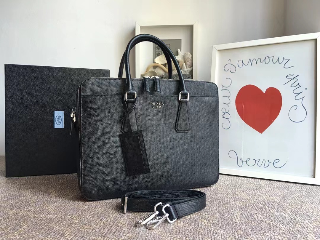 Prada プラダ バッグ