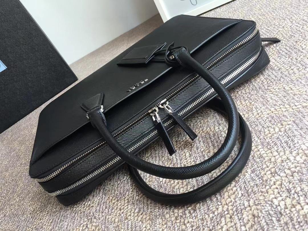 Prada プラダ バッグ