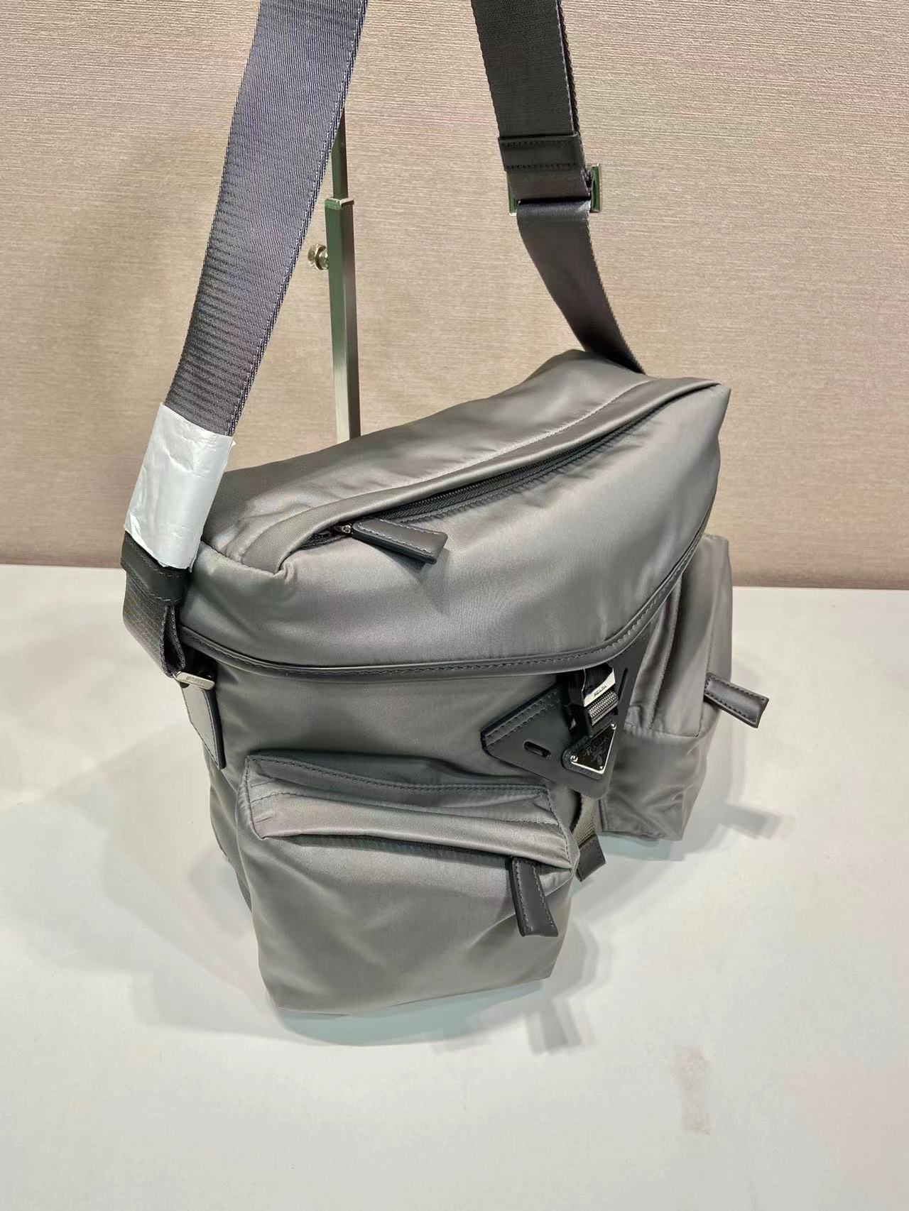 Prada プラダ バッグ