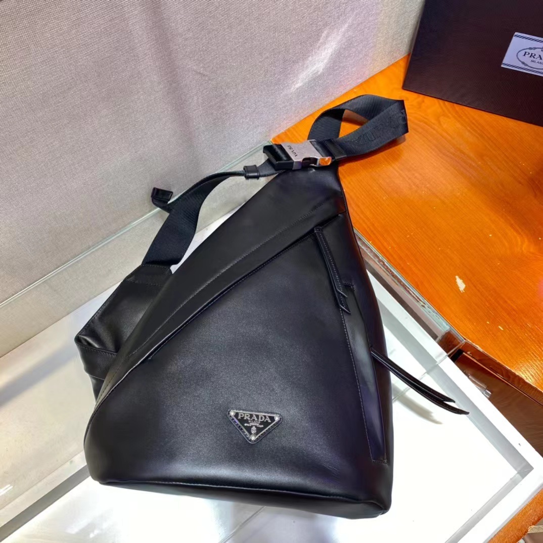 Prada プラダ バッグ