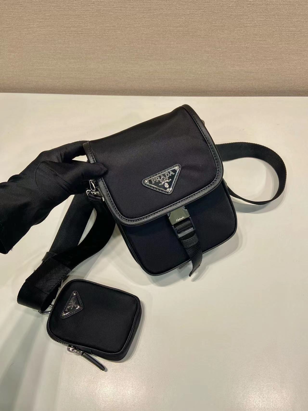 Prada プラダ バッグ